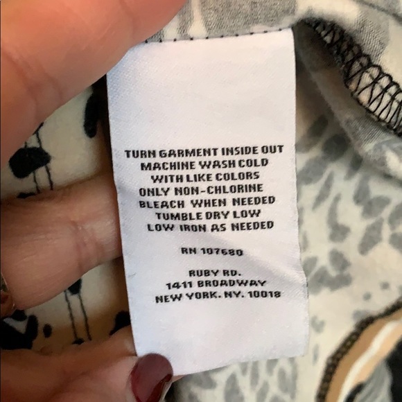 Ruby Rd. Favorites Petite Top - Picture 7 of 7